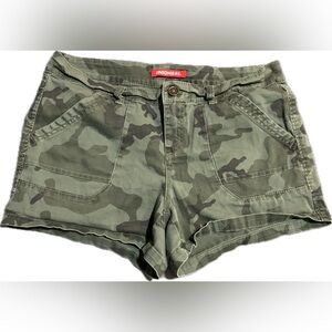 Union Bay Camo Shorts Size 13